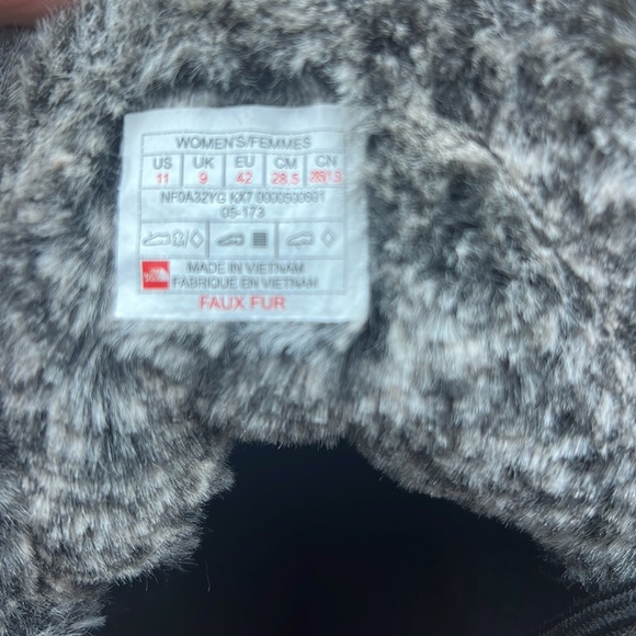 The North Face Black Shellista Tall Primaloft warm faux fur winter snow boots 11 - Picture 10 of 10